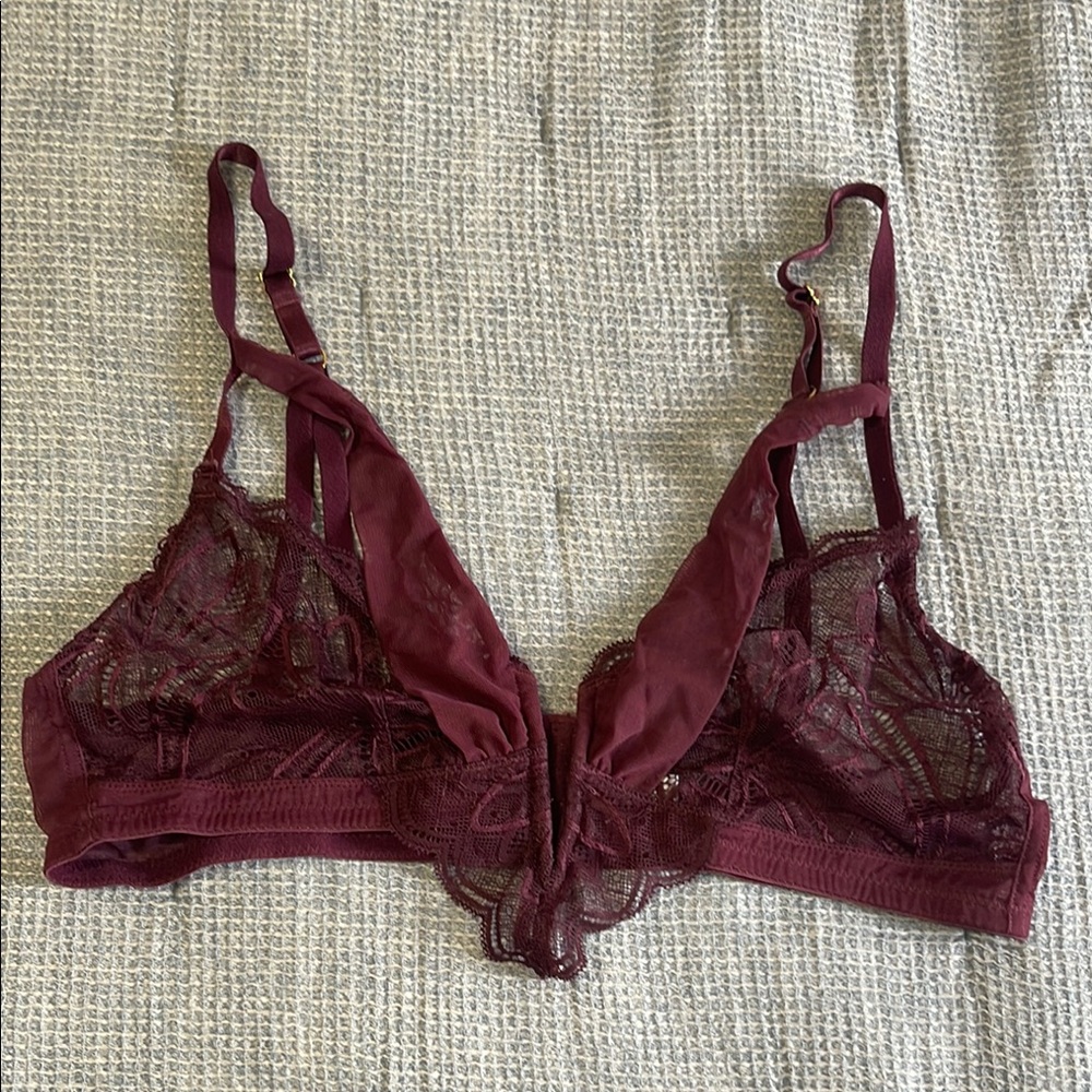 Mentionables V-Wire Lace Bralette in Fig